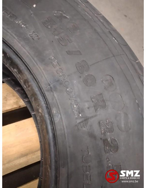 Michelin Occ vrachtwagenband Michelin 315/80R22.5 - Gumiabroncs - Teherautó: 4 kép. Michelin Occ vrachtwagenband Michelin 315/80R22.5 - Gumiabroncs - Teherautó: 4 kép.
