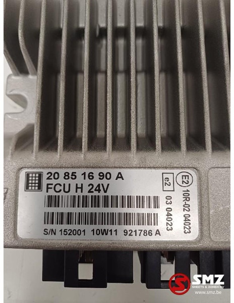 Renault Occ ECU FCU regeleenheid Renault - ECU - Teherautó: 5 kép. Renault Occ ECU FCU regeleenheid Renault - ECU - Teherautó: 5 kép.
