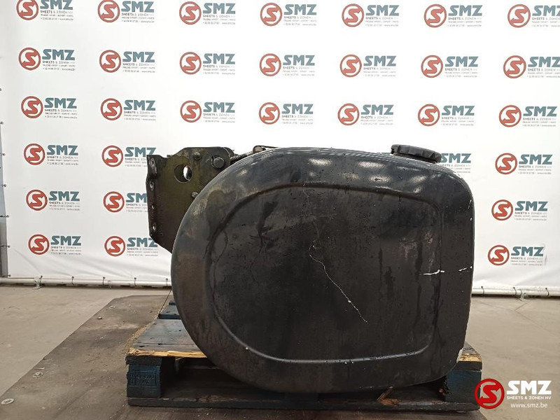 Renault Occ brandstoftank 540L Renault - Üzemanyag tartály - Teherautó: 4 kép. Renault Occ brandstoftank 540L Renault - Üzemanyag tartály - Teherautó: 4 kép.