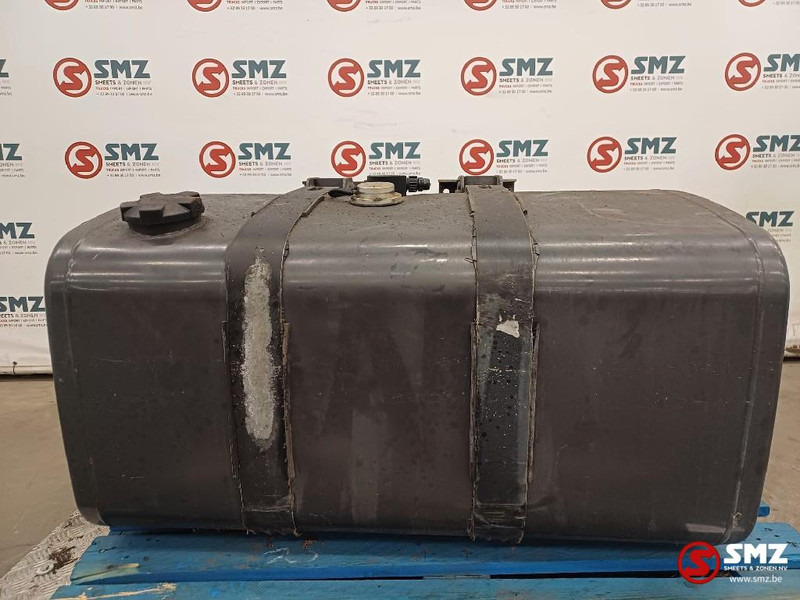 Renault Occ brandstoftank + brandstofniveausensor 315L Ren - Üzemanyag tartály - Teherautó: 1 kép. Renault Occ brandstoftank + brandstofniveausensor 315L Ren - Üzemanyag tartály - Teherautó: 1 kép.