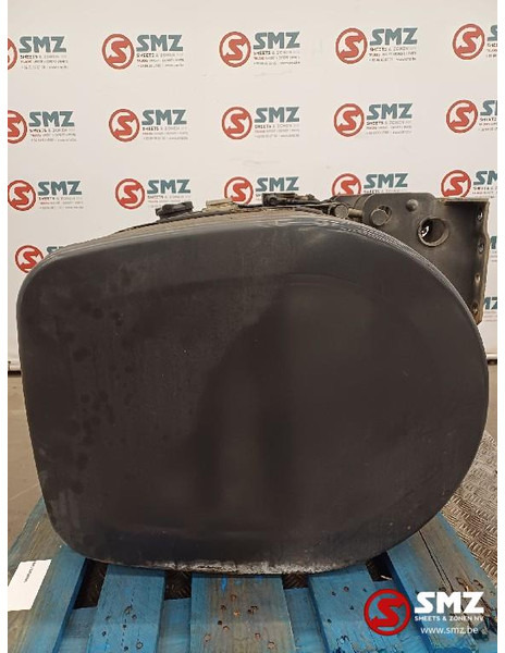 Renault Occ brandstoftank + brandstofniveausensor 315L Ren - Üzemanyag tartály - Teherautó: 3 kép. Renault Occ brandstoftank + brandstofniveausensor 315L Ren - Üzemanyag tartály - Teherautó: 3 kép.