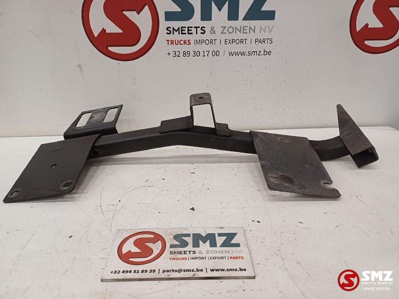 Renault Occ bumperbevestiging links Renault - Lökhárító - Teherautó: 4 kép. Renault Occ bumperbevestiging links Renault - Lökhárító - Teherautó: 4 kép.