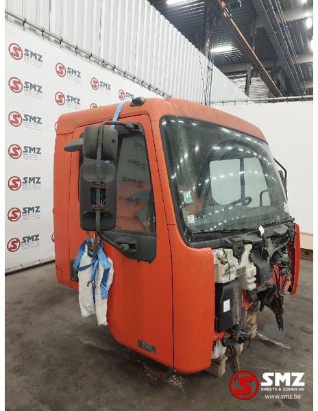 Renault Occ cabine compleet Renault Midlum - Fülke és belső tér - Teherautó: 2 kép. Renault Occ cabine compleet Renault Midlum - Fülke és belső tér - Teherautó: 2 kép.