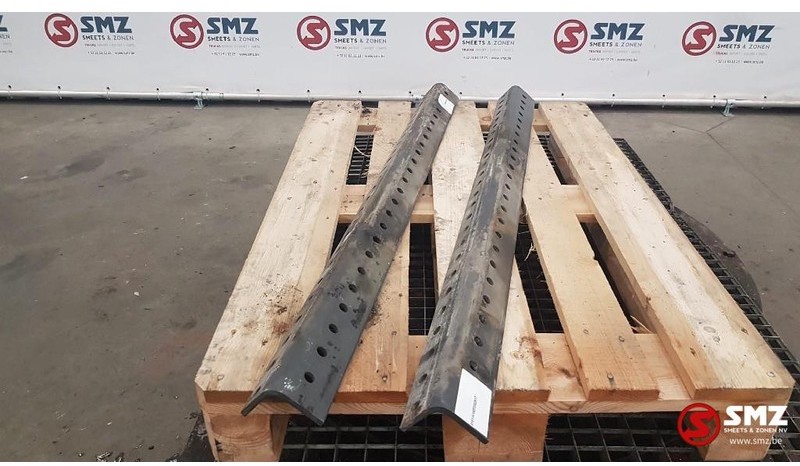 Renault Occ hoekprofielen voor montage koppelschotel - Nyereg - Teherautó: 1 kép. Renault Occ hoekprofielen voor montage koppelschotel - Nyereg - Teherautó: 1 kép.