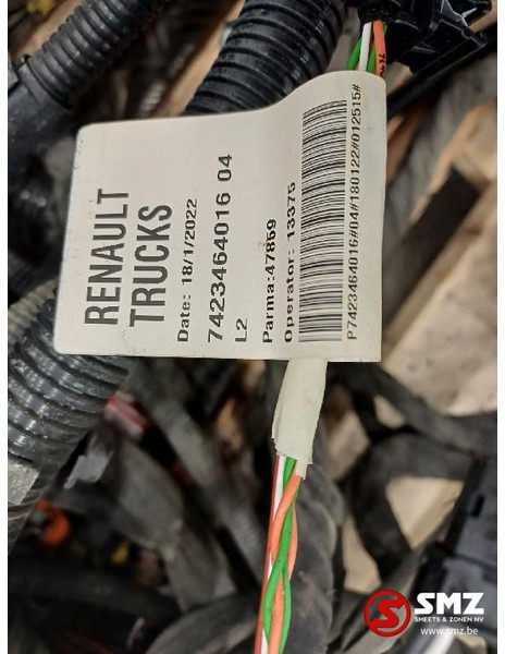 Renault Occ lot kabelbomen chassis + cabine Renault - Kábel/ Kábelkorbácso - Teherautó: 2 kép. Renault Occ lot kabelbomen chassis + cabine Renault - Kábel/ Kábelkorbácso - Teherautó: 2 kép.