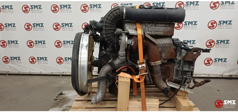 Renault Occ motor DXI5 158kw Renault - Motor - Teherautó: 2 kép. Renault Occ motor DXI5 158kw Renault - Motor - Teherautó: 2 kép.