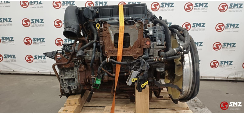 Renault Occ motor DXI5 158kw Renault - Motor - Teherautó: 1 kép. Renault Occ motor DXI5 158kw Renault - Motor - Teherautó: 1 kép.
