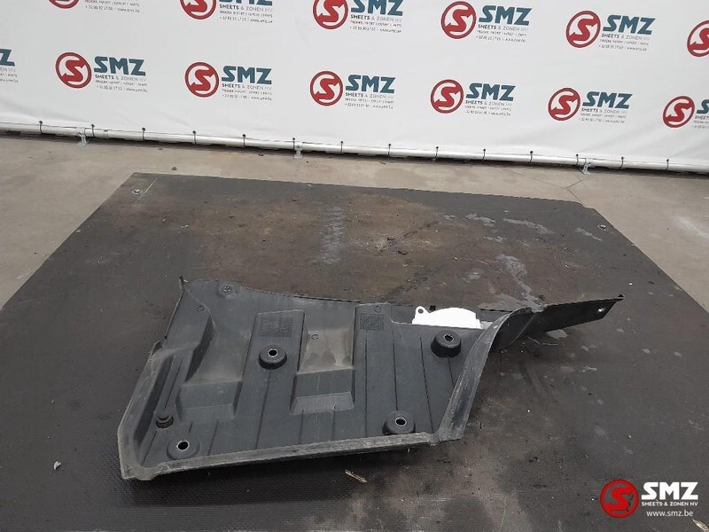 Renault Occ portierverlengstuk Renault T 7482516626 - Ajtó és alkatrészek - Teherautó: 3 kép. Renault Occ portierverlengstuk Renault T 7482516626 - Ajtó és alkatrészek - Teherautó: 3 kép.