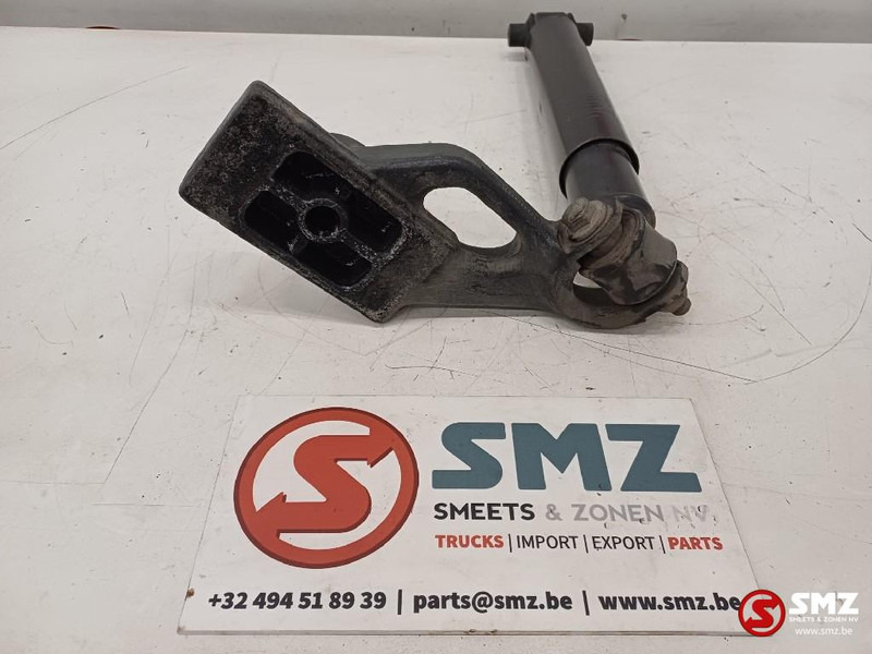 Renault Occ schokdemper + schokdempersteun rechts Renault - Lengéscsillapító - Teherautó: 2 kép. Renault Occ schokdemper + schokdempersteun rechts Renault - Lengéscsillapító - Teherautó: 2 kép.