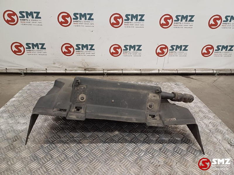 Renault Occ spatbord rechts Renault - Karosszéria és külső - Teherautó: 2 kép. Renault Occ spatbord rechts Renault - Karosszéria és külső - Teherautó: 2 kép.