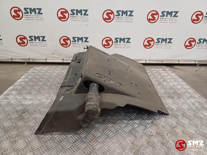 Renault Occ spatbord rechts Renault - Karosszéria és külső - Teherautó: 3 kép. Renault Occ spatbord rechts Renault - Karosszéria és külső - Teherautó: 3 kép.