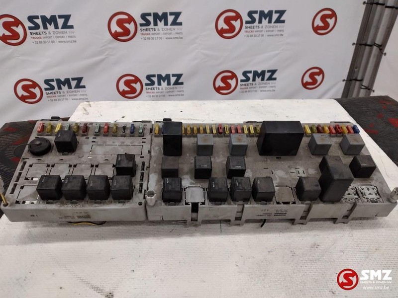 Scania Occ Zekeringskast Scania 4-serie - Biztosíték - Teherautó: 1 kép. Scania Occ Zekeringskast Scania 4-serie - Biztosíték - Teherautó: 1 kép.