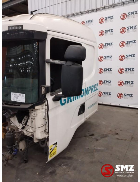 Scania Occ cabine compleet Scania CR19 - Fülke és belső tér - Teherautó: 3 kép. Scania Occ cabine compleet Scania CR19 - Fülke és belső tér - Teherautó: 3 kép.