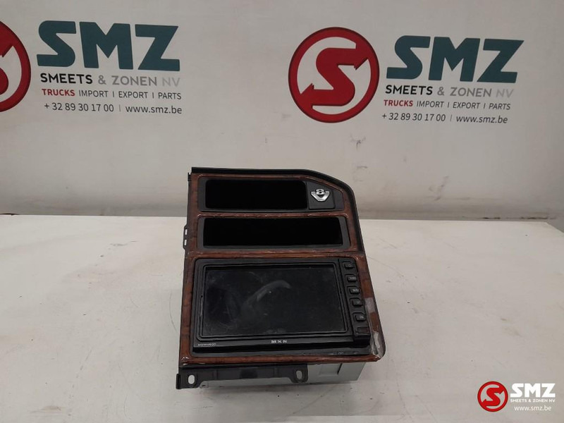 Scania Occ camerasysteem 6,5" MXN6500DD Scania - Elektromos rendszer - Teherautó: 1 kép. Scania Occ camerasysteem 6,5" MXN6500DD Scania - Elektromos rendszer - Teherautó: 1 kép.