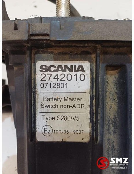 Scania Occ hoofdschakelaar Scania - Elektromos rendszer - Teherautó: 4 kép. Scania Occ hoofdschakelaar Scania - Elektromos rendszer - Teherautó: 4 kép.