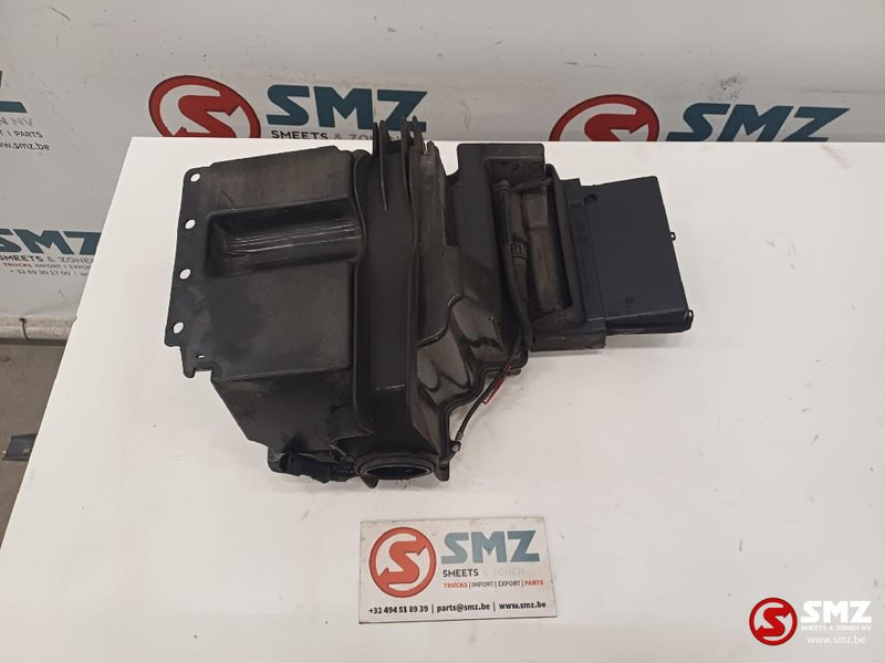 Scania Occ ruitenwissersproeierreservoir Scania - Ablaktörlő - Teherautó: 3 kép. Scania Occ ruitenwissersproeierreservoir Scania - Ablaktörlő - Teherautó: 3 kép.