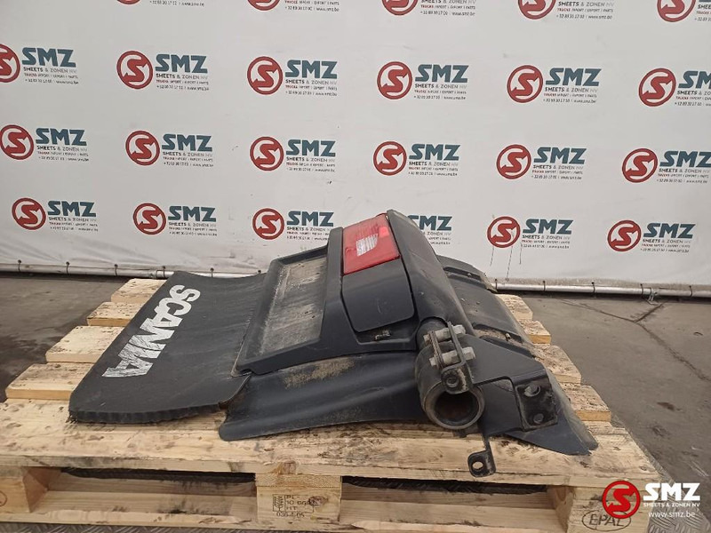 Scania Occ spatbord + spatbordbeugel linksachteraan Scani - Karosszéria és külső - Teherautó: 3 kép. Scania Occ spatbord + spatbordbeugel linksachteraan Scani - Karosszéria és külső - Teherautó: 3 kép.
