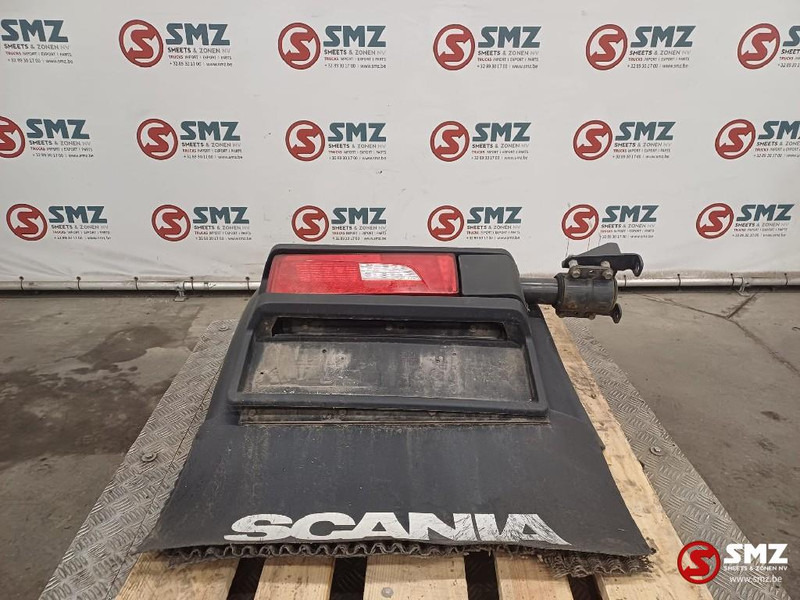 Scania Occ spatbord + spatbordbeugel linksachteraan Scani - Karosszéria és külső - Teherautó: 1 kép. Scania Occ spatbord + spatbordbeugel linksachteraan Scani - Karosszéria és külső - Teherautó: 1 kép.