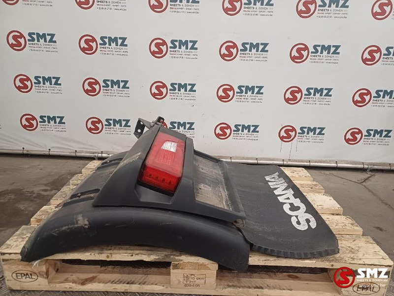Scania Occ spatbord + spatbordbeugel linksachteraan Scani - Karosszéria és külső - Teherautó: 4 kép. Scania Occ spatbord + spatbordbeugel linksachteraan Scani - Karosszéria és külső - Teherautó: 4 kép.