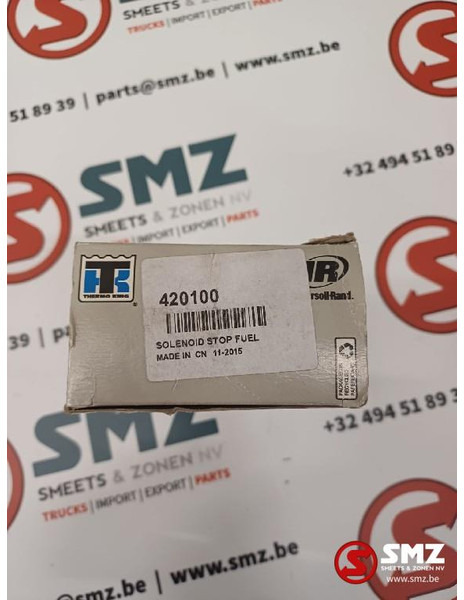 THERMOKING Brandstofafsluitklep Thermoking - Üzemanyagrendszer - Teherautó: 3 kép. THERMOKING Brandstofafsluitklep Thermoking - Üzemanyagrendszer - Teherautó: 3 kép.
