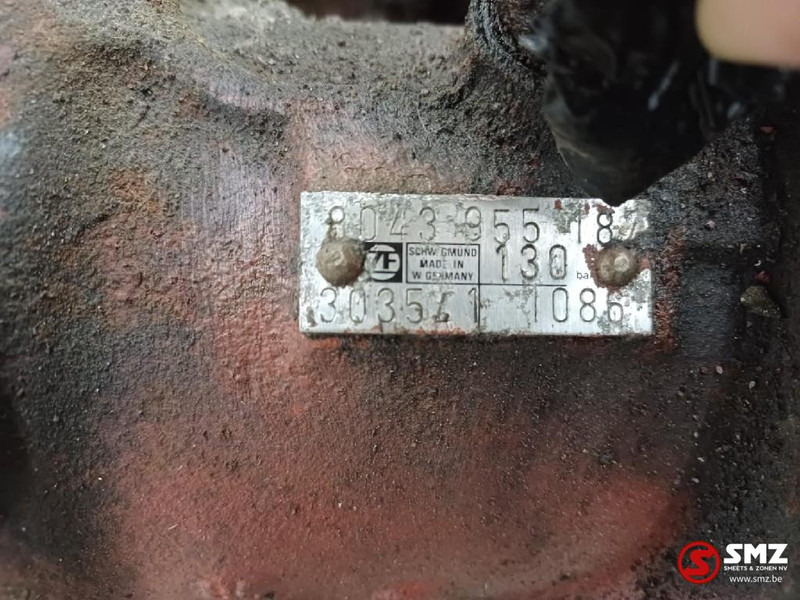 UNIC Occ Stuurhuis Unic / Iveco - Kormánymű - Teherautó: 5 kép. UNIC Occ Stuurhuis Unic / Iveco - Kormánymű - Teherautó: 5 kép.