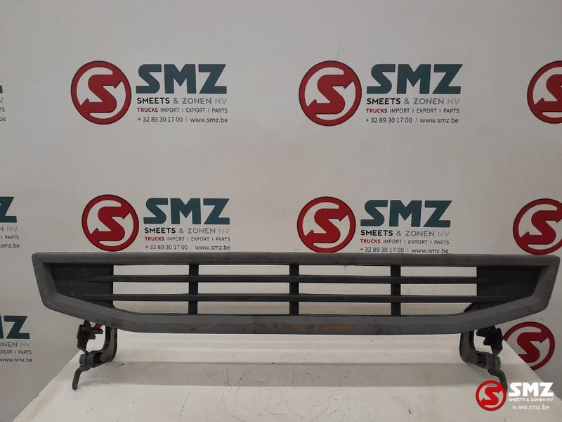 Volvo Occ onderste traptrede grille Volvo - Rács - Teherautó: 1 kép. Volvo Occ onderste traptrede grille Volvo - Rács - Teherautó: 1 kép.