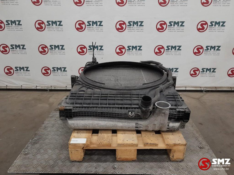 Volvo Occ radiator + intercooler Volvo - Radiátor - Teherautó: 2 kép. Volvo Occ radiator + intercooler Volvo - Radiátor - Teherautó: 2 kép.