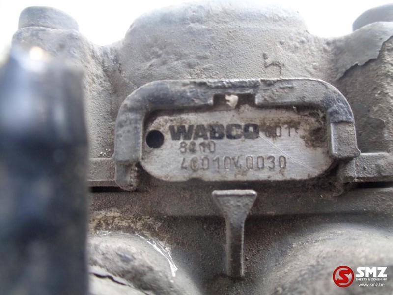 Wabco Occ ebs ventiel 4001040030 - Fékszelep - Teherautó: 4 kép. Wabco Occ ebs ventiel 4001040030 - Fékszelep - Teherautó: 4 kép.