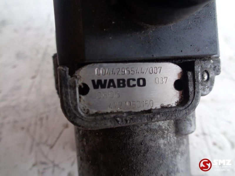 Wabco Occ luchtventiel wabco - Fék alkatrészek - Teherautó: 3 kép. Wabco Occ luchtventiel wabco - Fék alkatrészek - Teherautó: 3 kép.