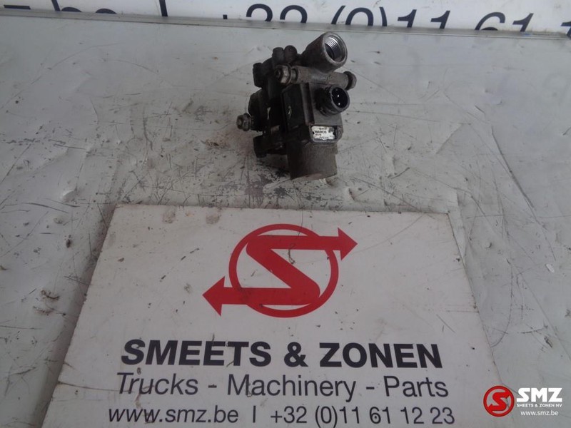 Wabco Occ wabco abs modulator - Fékszelep - Teherautó: 1 kép. Wabco Occ wabco abs modulator - Fékszelep - Teherautó: 1 kép.