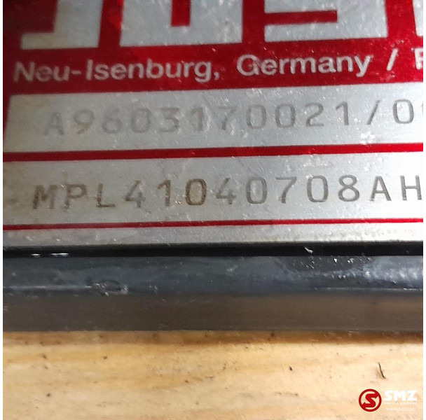 Jost Occ koppelschotel JSK37C + montageplaat Jost - Nyereg - Teherautó: 5 kép. Jost Occ koppelschotel JSK37C + montageplaat Jost - Nyereg - Teherautó: 5 kép.