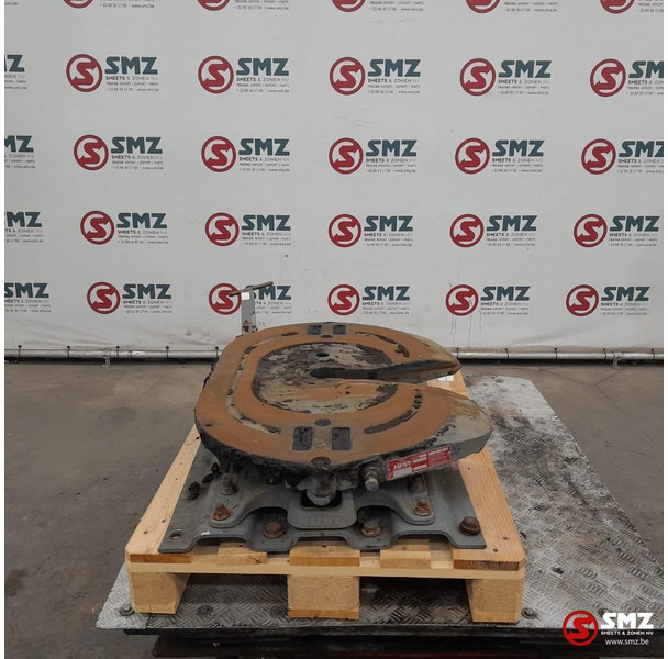 Jost Occ koppelschotel JSK40 + montageplaat Jost - Nyereg - Teherautó: 1 kép. Jost Occ koppelschotel JSK40 + montageplaat Jost - Nyereg - Teherautó: 1 kép.