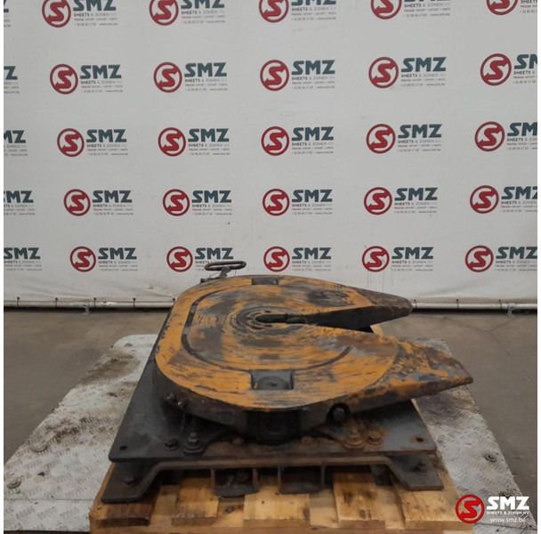 Jost Occ koppelschotel JSK42K + montageplaat JOST - Nyereg - Teherautó: 3 kép. Jost Occ koppelschotel JSK42K + montageplaat JOST - Nyereg - Teherautó: 3 kép.