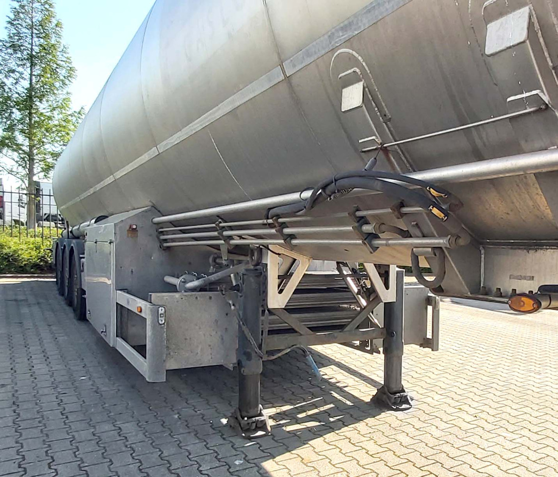 INDOX LNG Methan Gas Cryogenic - Tartályos félpótkocsi: 5 kép. INDOX LNG Methan Gas Cryogenic - Tartályos félpótkocsi: 5 kép.