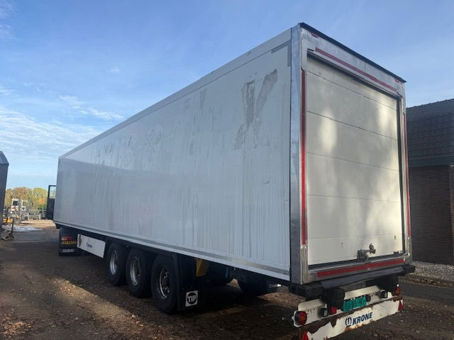 Krone Vector 1950 - Félpótkocsi hűtős: 2 kép. Krone Vector 1950 - Félpótkocsi hűtős: 2 kép.