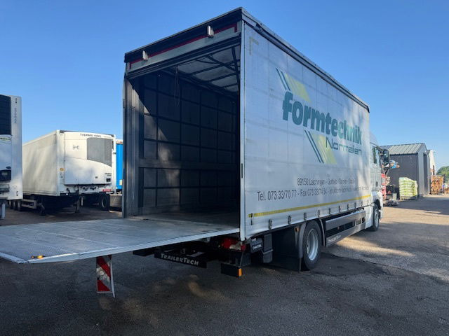 MAN TGX 18.420 - Ponyvás teherautó: 3 kép. MAN TGX 18.420 - Ponyvás teherautó: 3 kép.