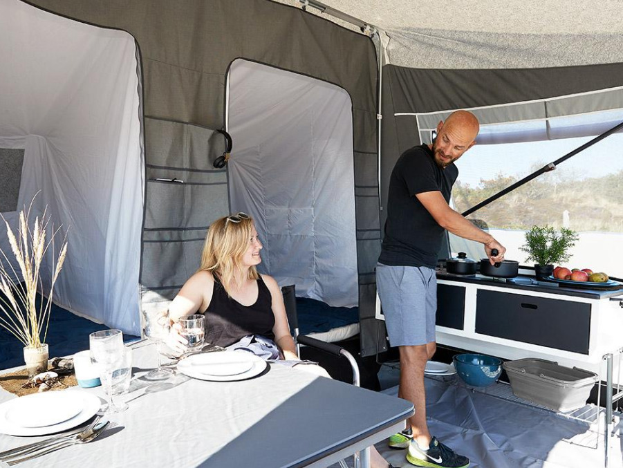 Camp-let Passion - Lakókocsi: 2 kép. Camp-let Passion - Lakókocsi: 2 kép.