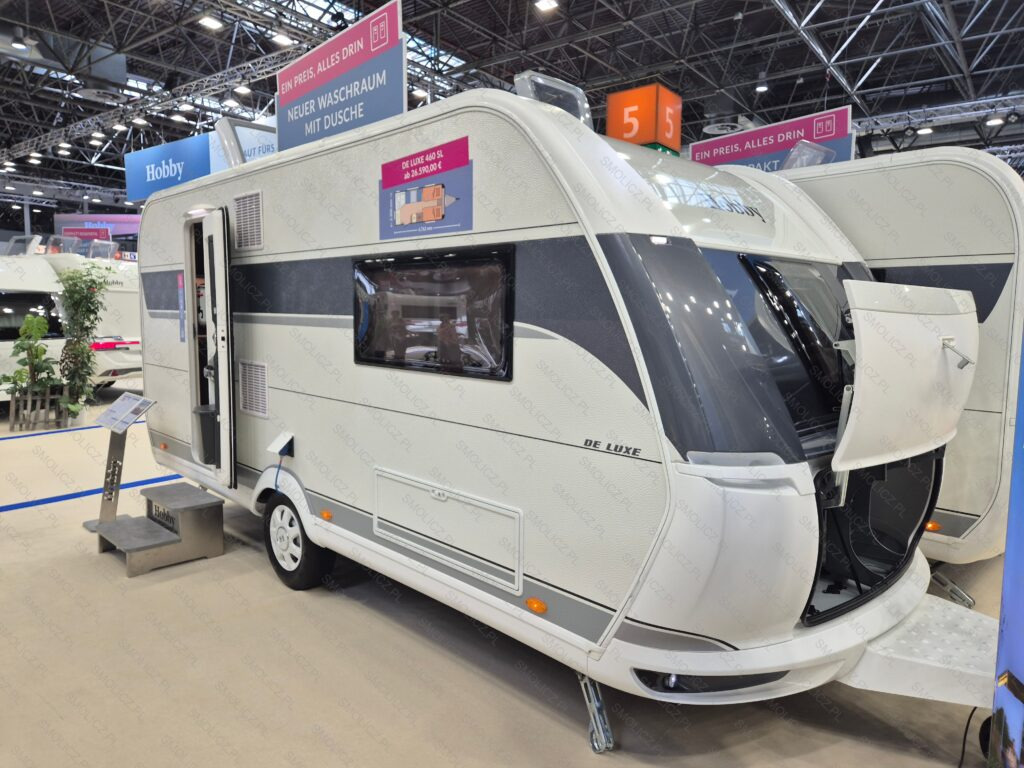 DE LUXE 460 SL - Lakókocsi: 2 kép. DE LUXE 460 SL - Lakókocsi: 2 kép.