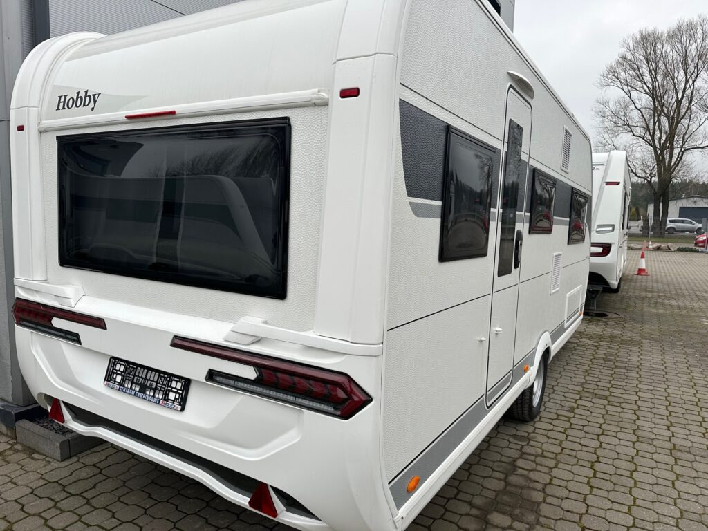 DE LUXE 495 UL 2024 - Lakókocsi: 4 kép. DE LUXE 495 UL 2024 - Lakókocsi: 4 kép.