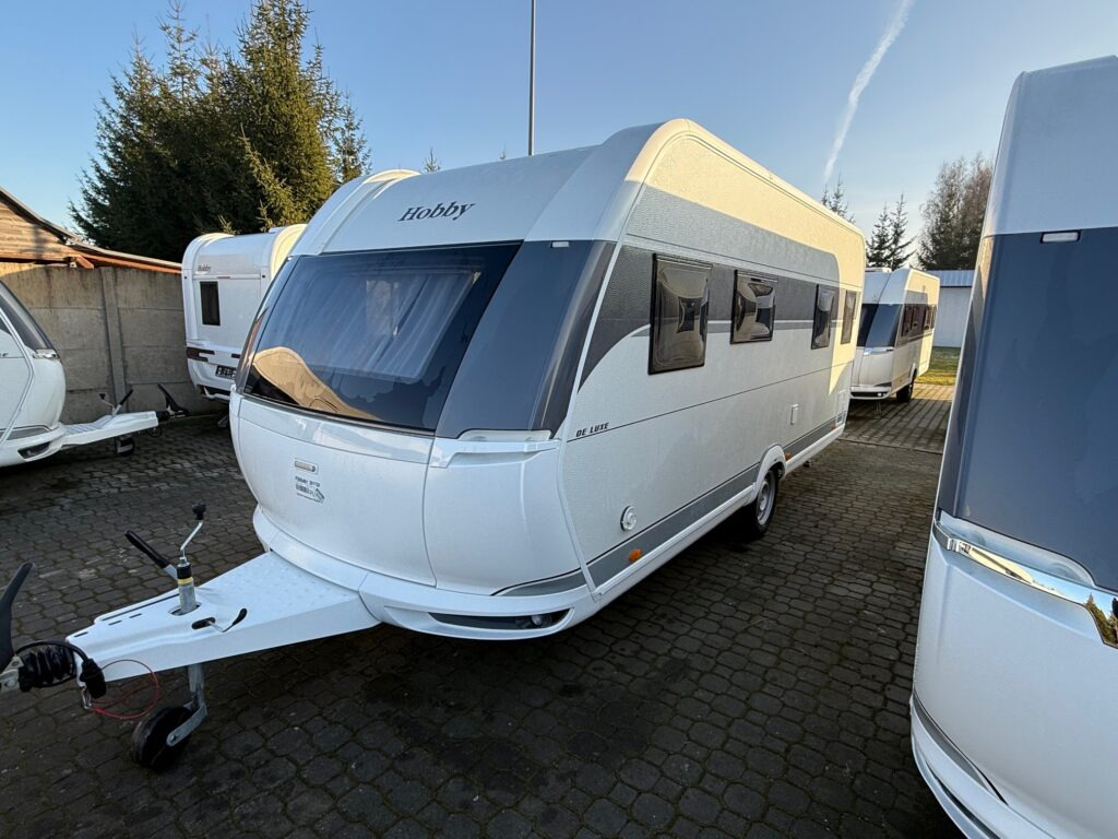 HOBBY DE LUXE 495 WFB 2025 - Lakókocsi: 1 kép. HOBBY DE LUXE 495 WFB 2025 - Lakókocsi: 1 kép.