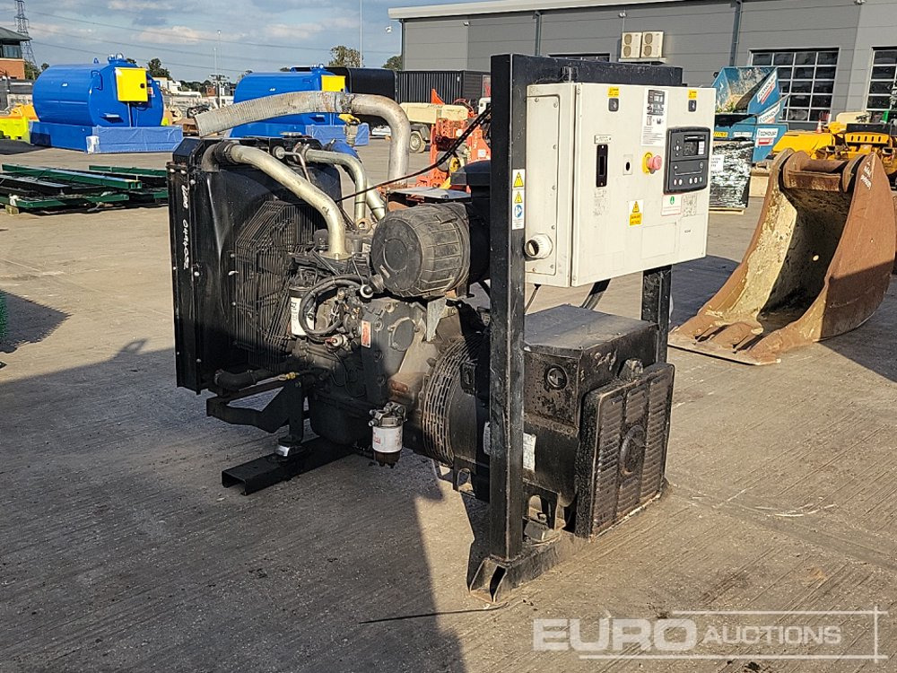 100kVA Generator, Iveco Engine - Áramfejlesztő: 3 kép. 100kVA Generator, Iveco Engine - Áramfejlesztő: 3 kép.