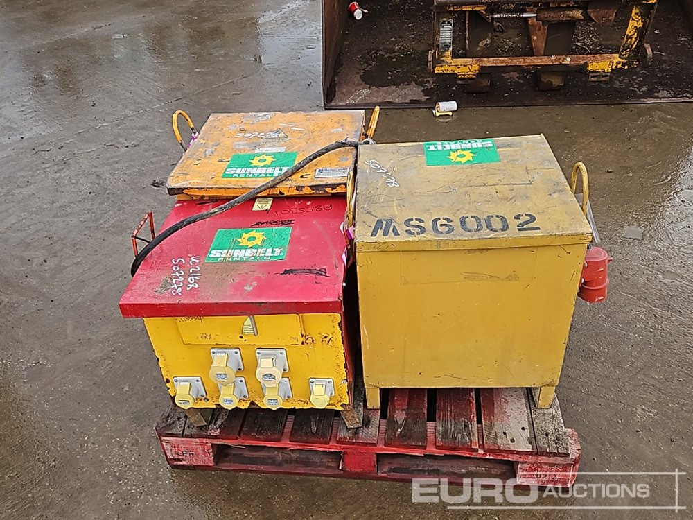 110 Volt Transformer (3 of) - Építőipari berendezések: 2 kép. 110 Volt Transformer (3 of) - Építőipari berendezések: 2 kép.