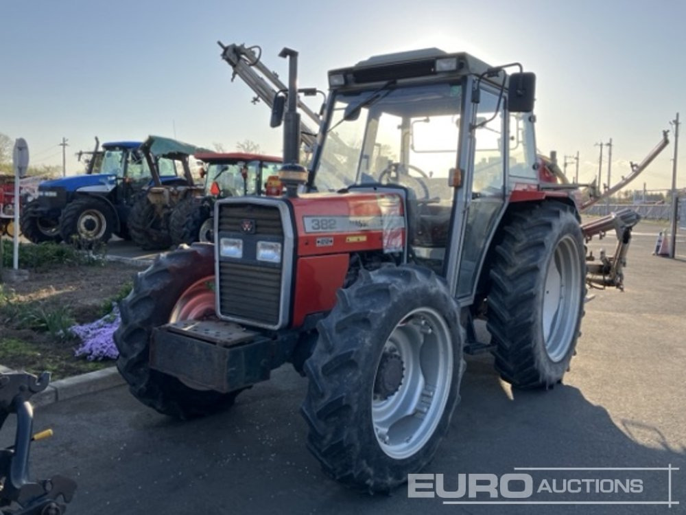 1996 Massey Ferguson 382 4WD, A/C - Traktor: 1 kép. 1996 Massey Ferguson 382 4WD, A/C - Traktor: 1 kép.