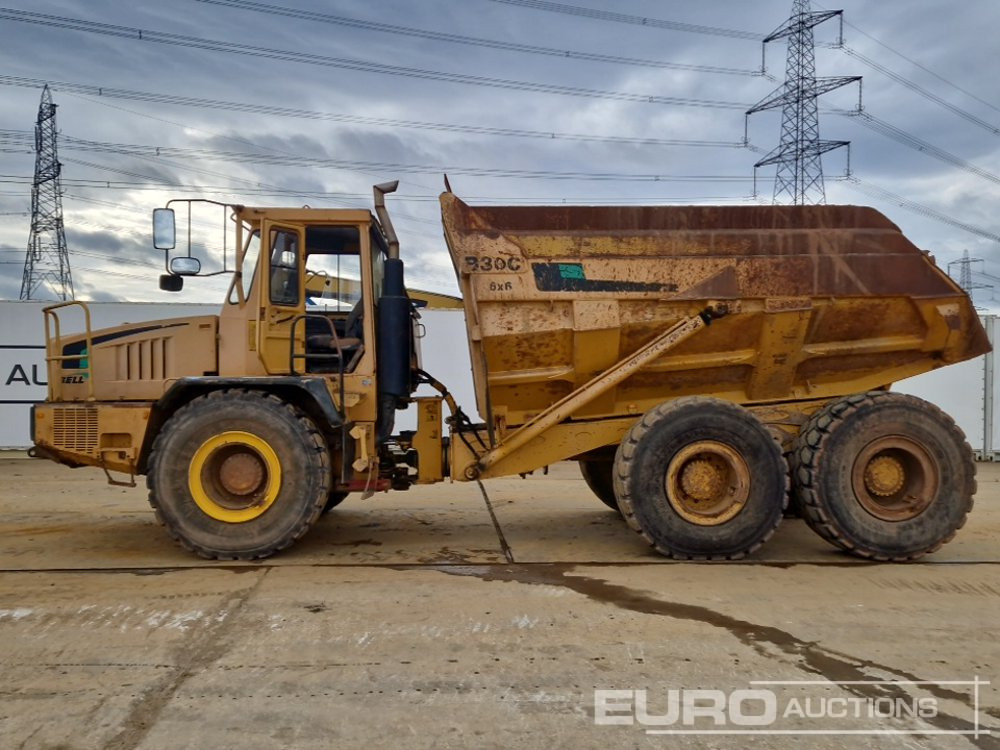 2000 Bell B30C - Csuklós dömper: 2 kép. 2000 Bell B30C - Csuklós dömper: 2 kép.