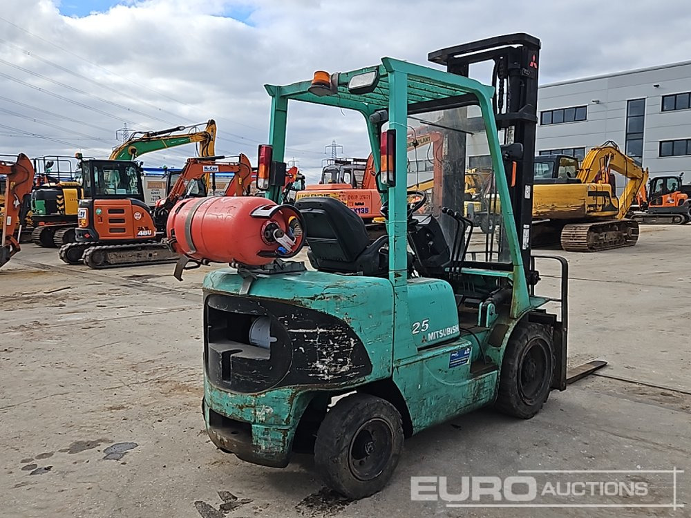 2000 Mitsubishi FG25K - Gázüzemű targonca: 5 kép. 2000 Mitsubishi FG25K - Gázüzemű targonca: 5 kép.