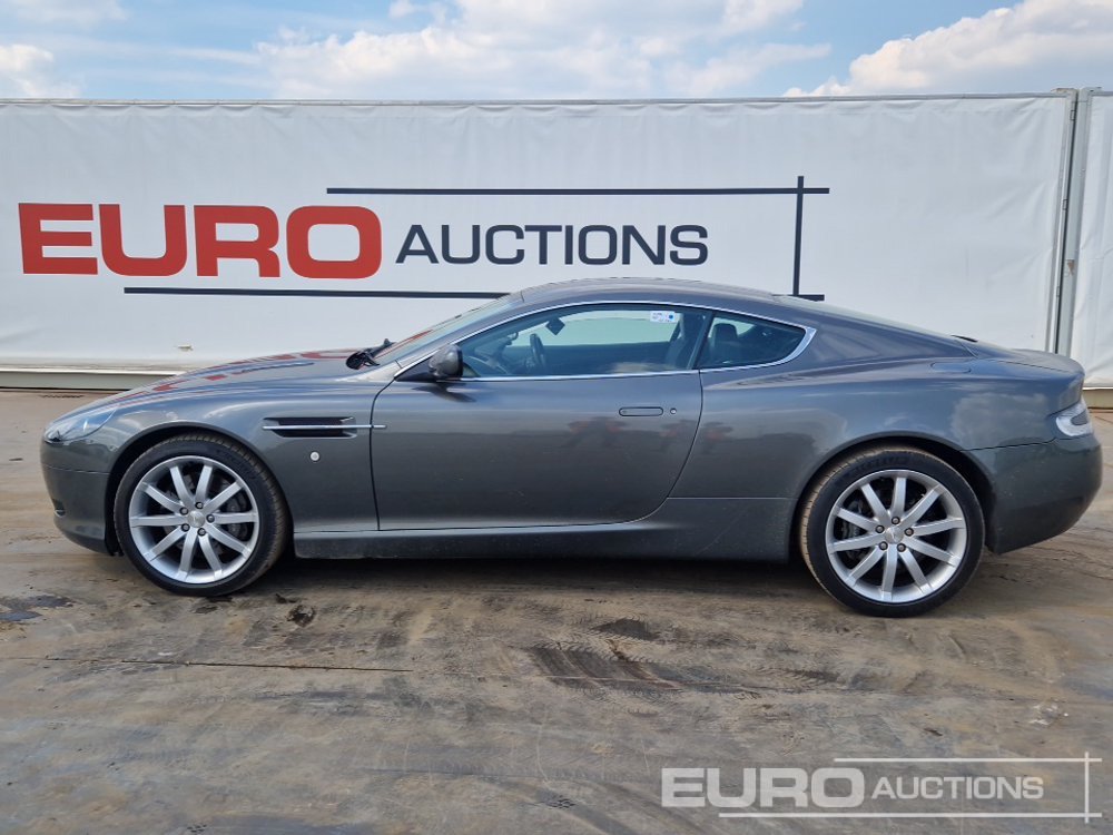 2004 Aston Martin DB9 - Autó: 2 kép. 2004 Aston Martin DB9 - Autó: 2 kép.