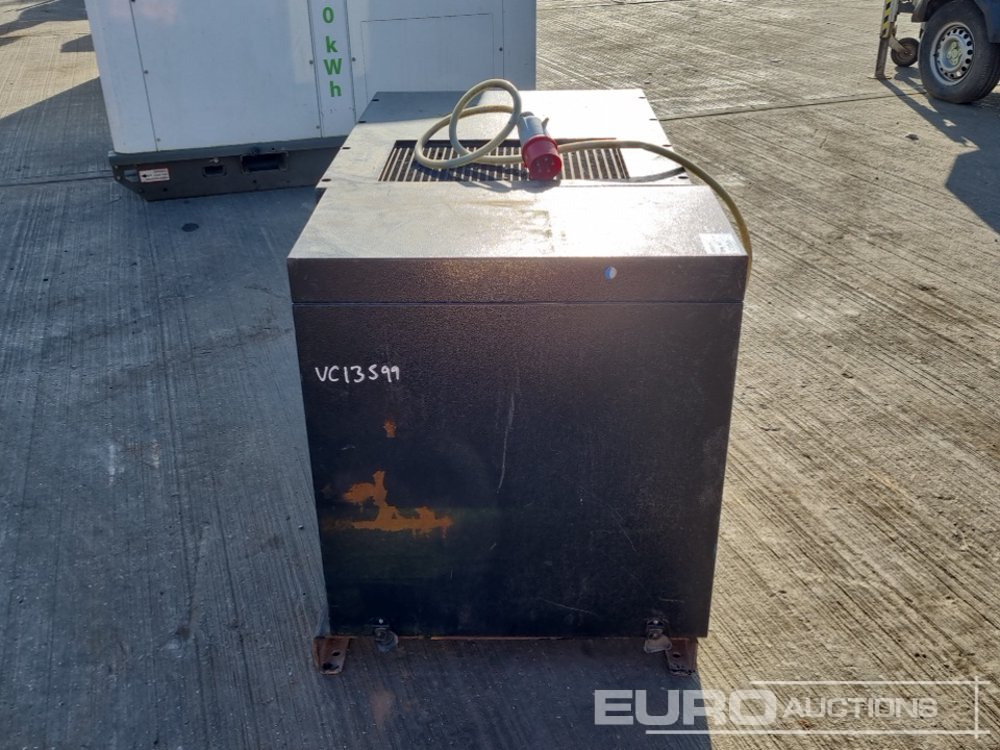 2006 Ingersoll Rand 400Volt Static Compressor - Légkompresszor: 2 kép. 2006 Ingersoll Rand 400Volt Static Compressor - Légkompresszor: 2 kép.