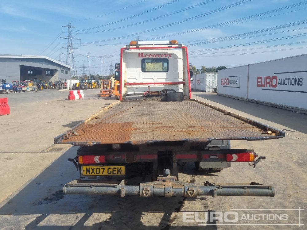 2007 DAF LF45 - Vontató: 4 kép. 2007 DAF LF45 - Vontató: 4 kép.