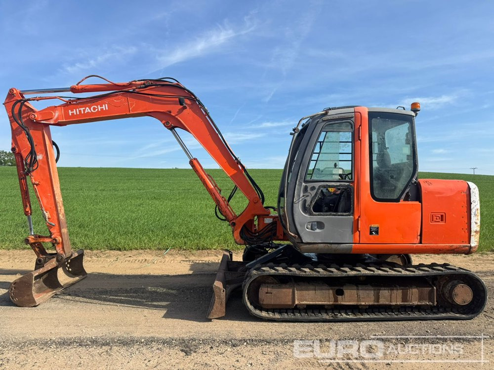 2007 Hitachi ZX80SBLC - Minikotró: 2 kép. 2007 Hitachi ZX80SBLC - Minikotró: 2 kép.