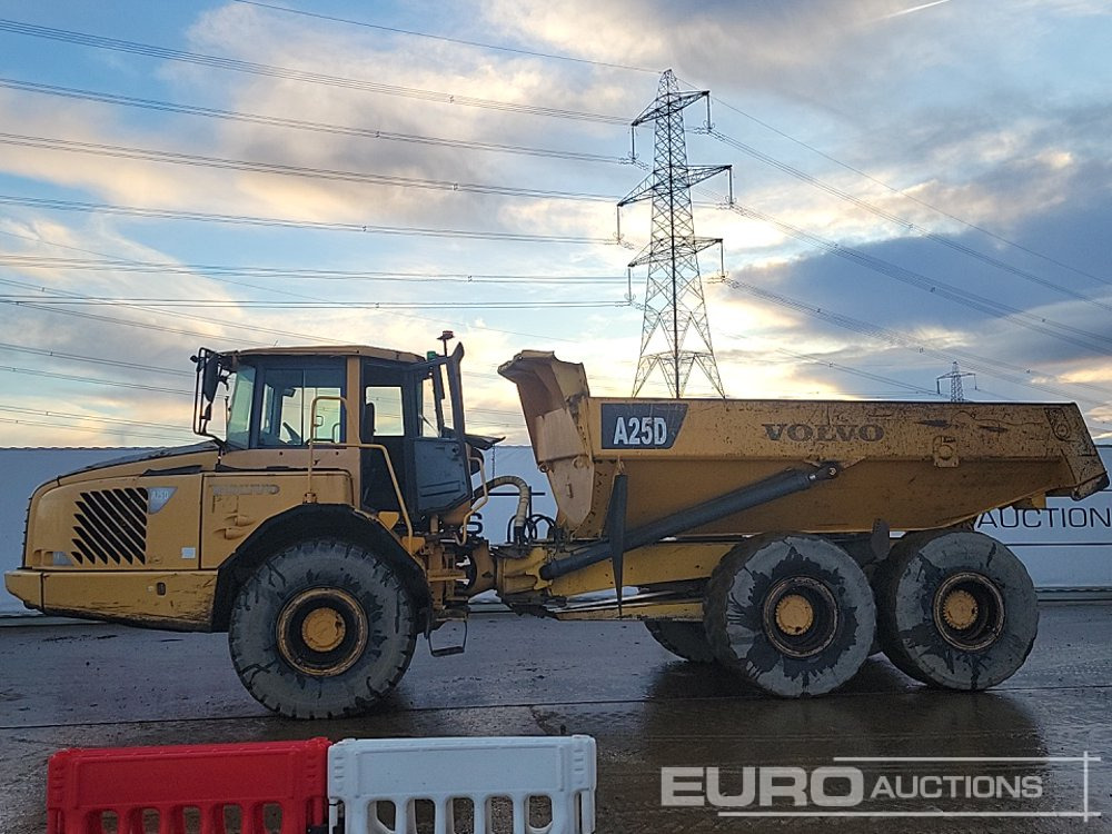 2007 Volvo A25D - Csuklós dömper: 2 kép. 2007 Volvo A25D - Csuklós dömper: 2 kép.